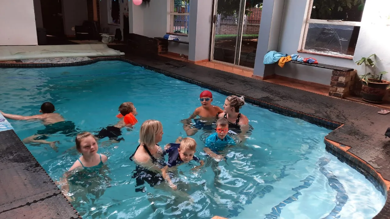 Warm water swembad